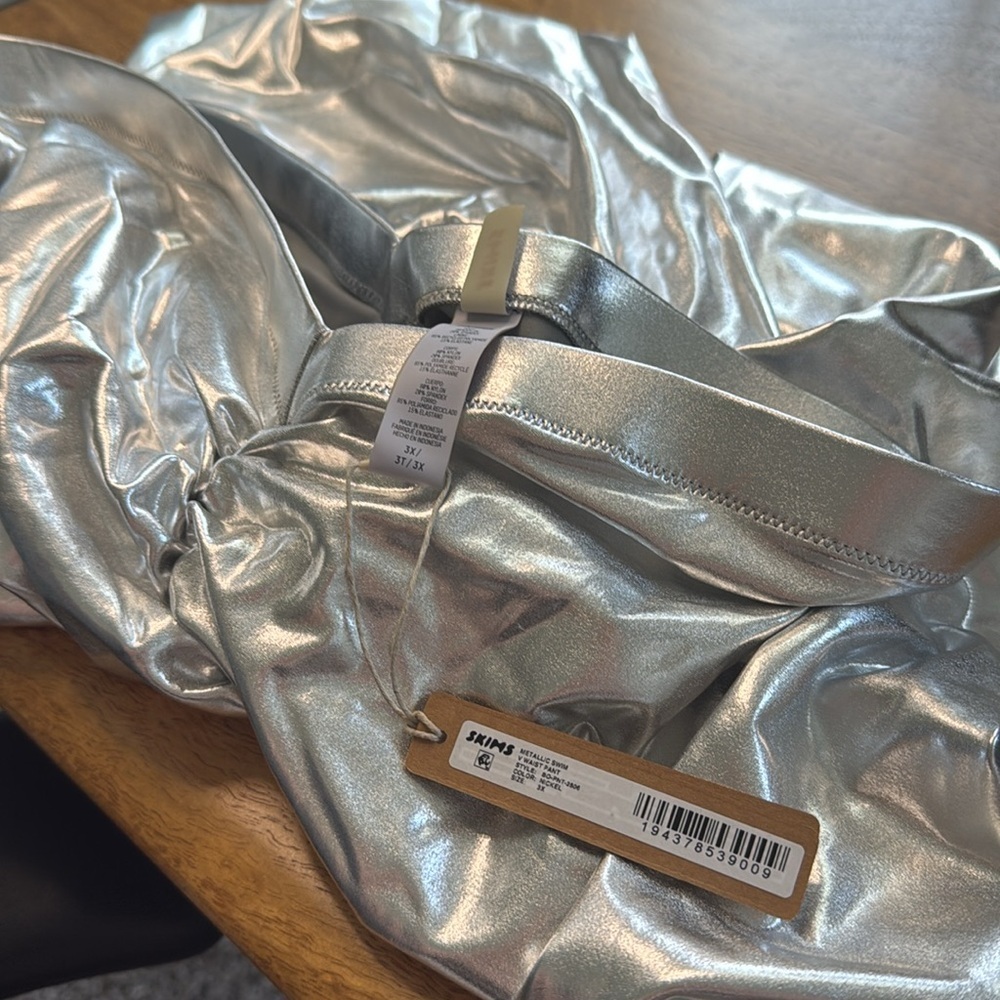 SKIMS metallic swim v waist pant 3X - Picture 3 of 3